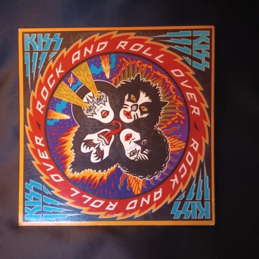 Kiss album rock and roll over good condition